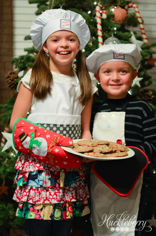 DIY Christmas Cookie Photo Shoot - HUCKLEBERRY LIFE